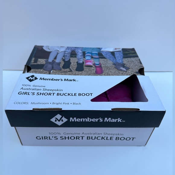 NIB Member's Mark Short Sheepskin Buckle Boots Girl's Size 4 Pink - Picture 7 of 7